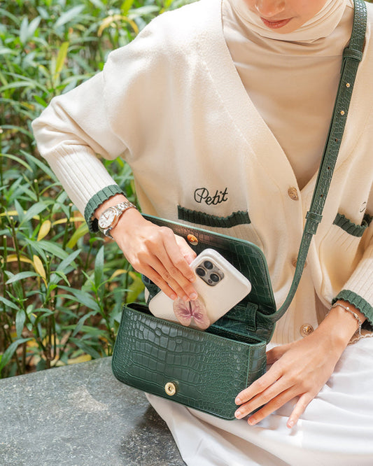 Demi Raya in Emerald