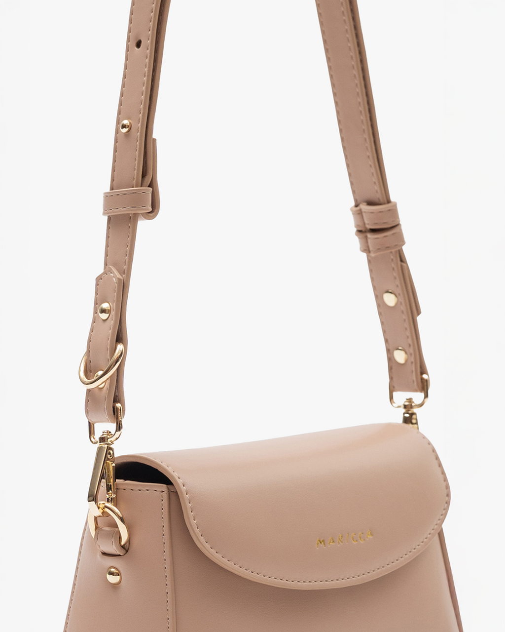Siara in Blush